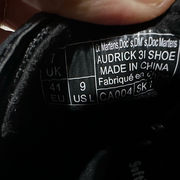 BRAND NEW: Dr. Martens - Picture 8 of 17